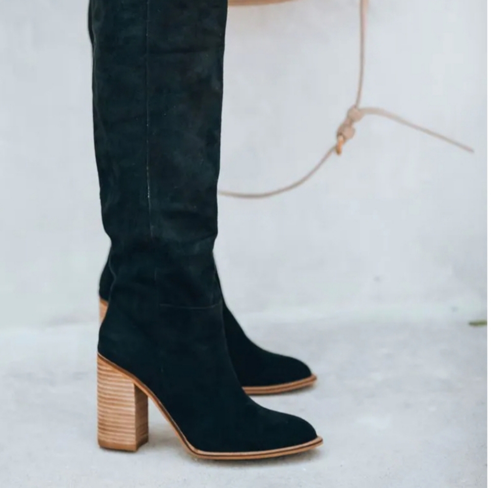 VICI   Distressed Faux Suede Saint Slouch Tall Boot. Sz 10. 4 inch heels, Black